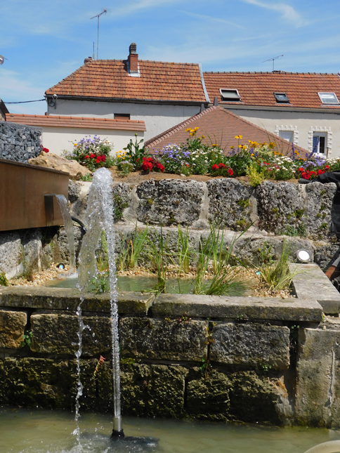 bassin avec fontaine