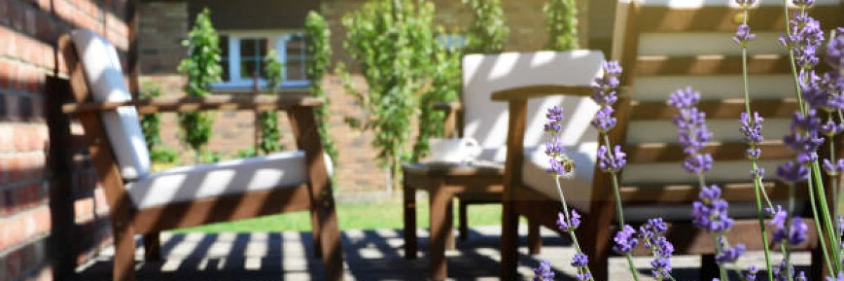 terrasse provençale ombragée fin de journée
